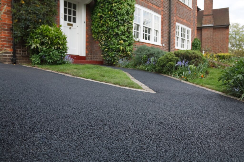 The Benefits of Coloured Tarmac Driveways