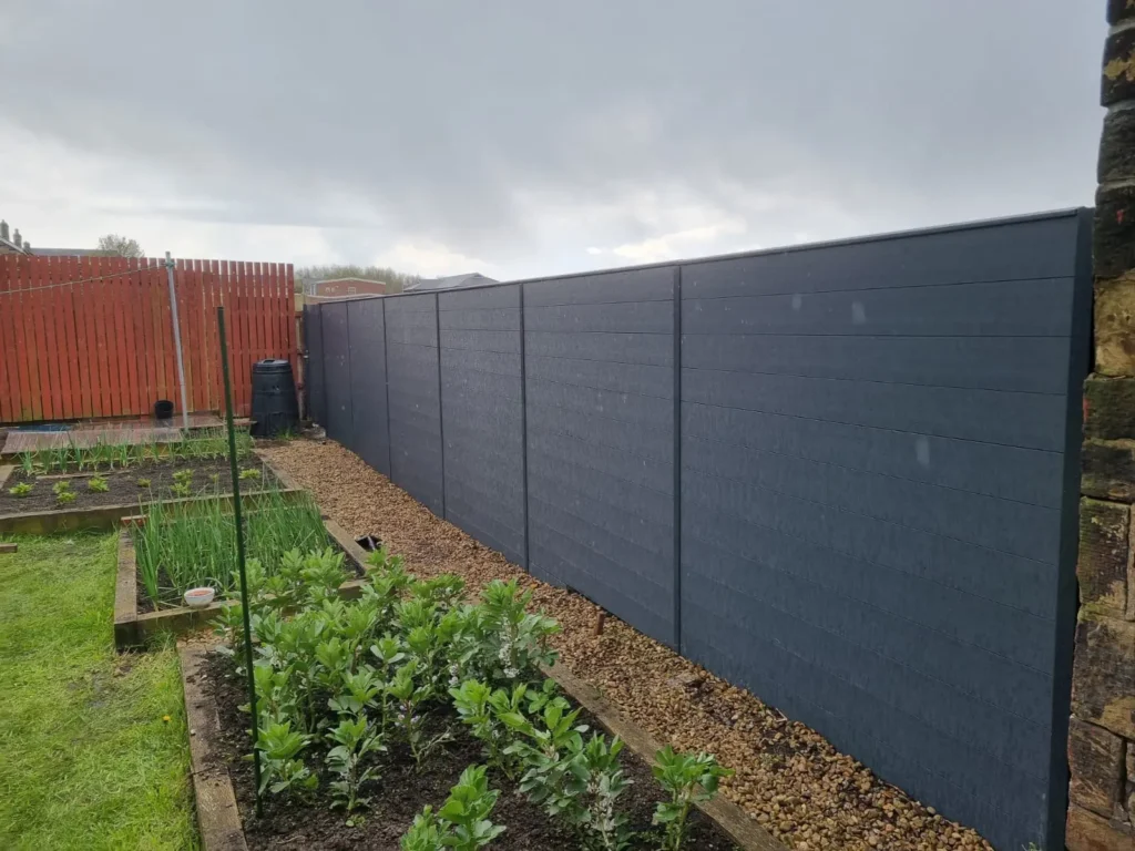 How Composite Fencing is Transforming Leeds Gardens